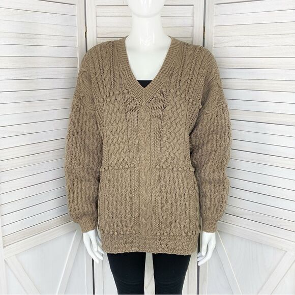 Express Vintage Hand Knit Oversized Chunky Sweater Tan Taupe Medium V Neck - Picture 1 of 11